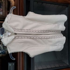 Lucy & Laurel vest Small